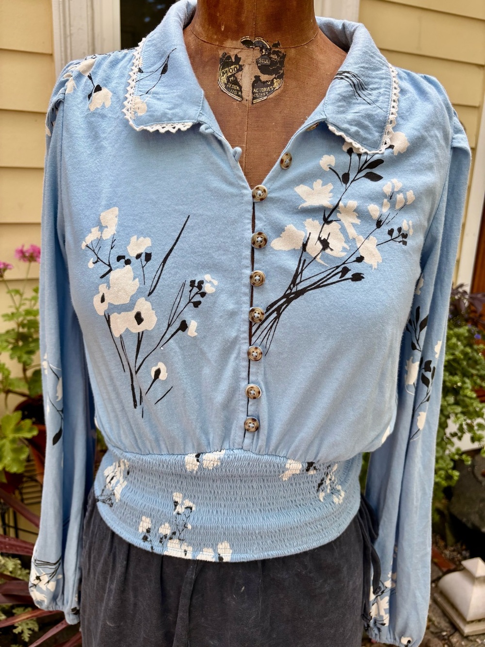 New XXS Anthropologie Blue Maeve floral smocked cotton shirt - Picture 3 of 4